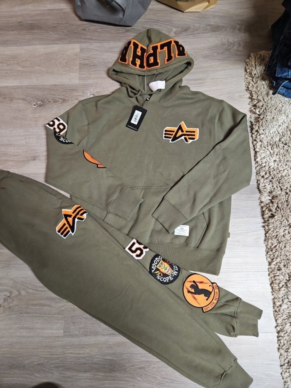 Men's Alpha Industries Patch Essential Hoodie(M) And Pant(S) Set